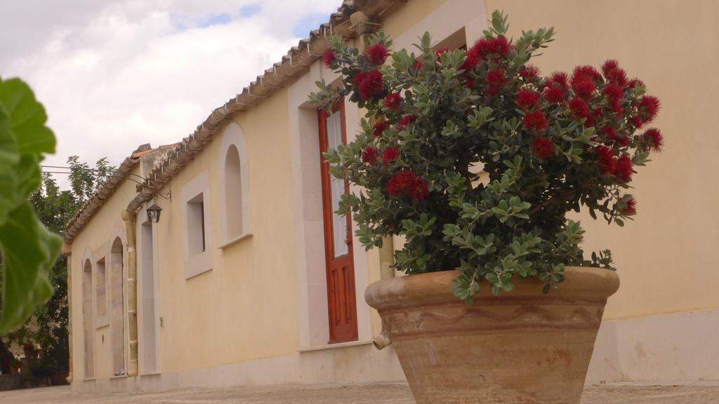 La Suma Sumalia Bed & Breakfast Noto Luaran gambar