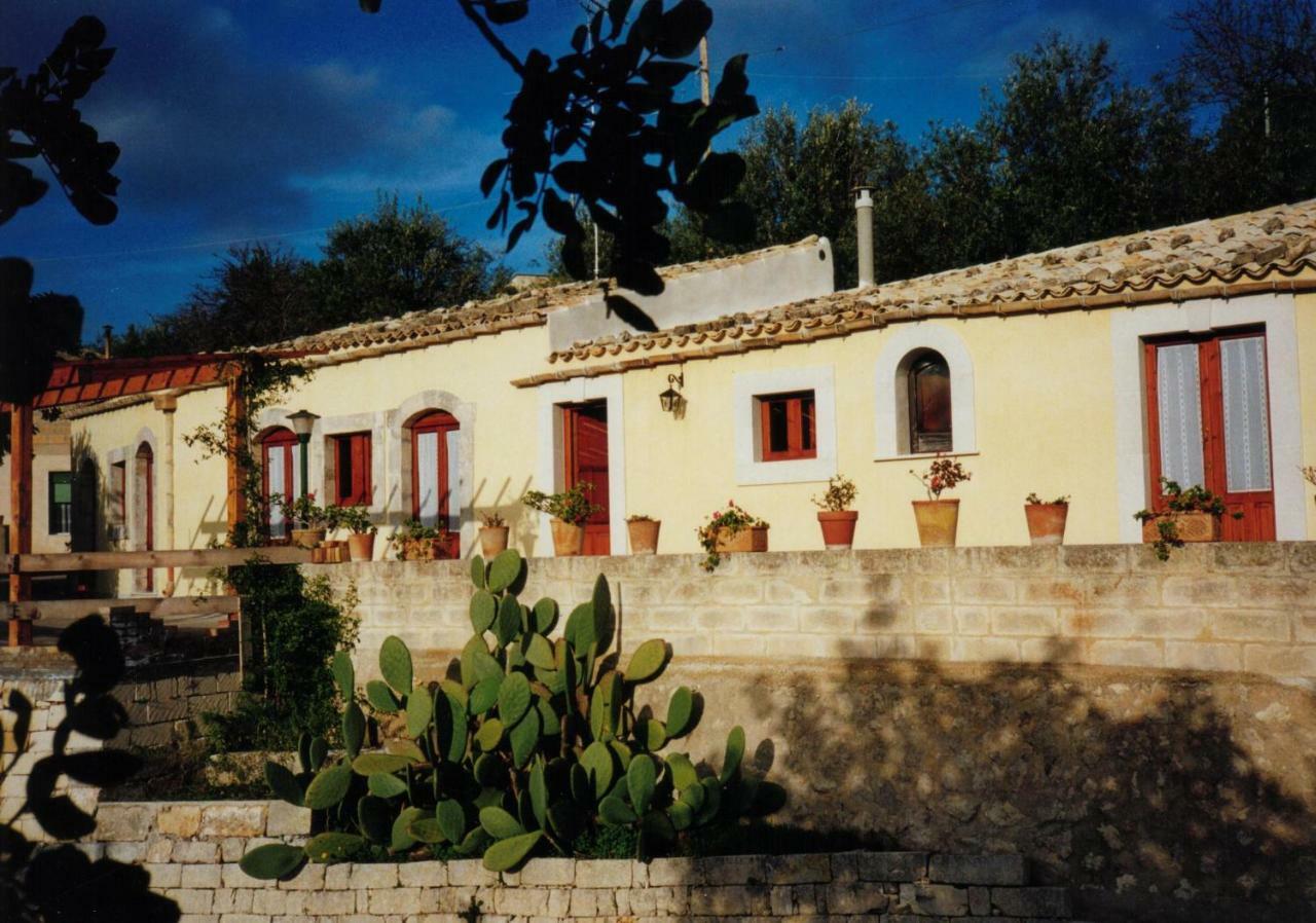 La Suma Sumalia Bed & Breakfast Noto Luaran gambar