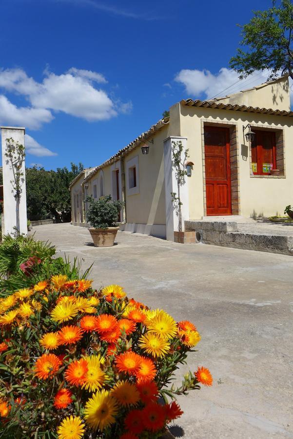 La Suma Sumalia Bed & Breakfast Noto Luaran gambar